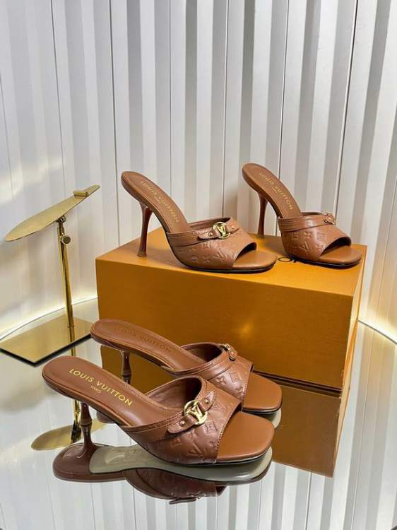 Picture of Louis Vuitton Shoes _SKULVsz35-41mnq120413688